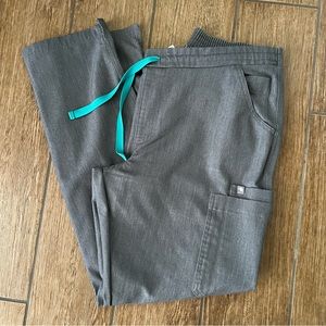 FIGS Yola scrub pants in GRAPHITE